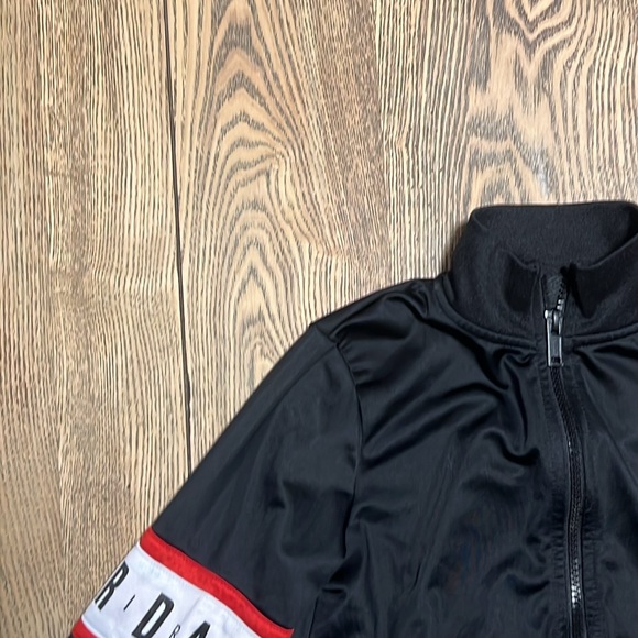 Jordan Zip Up Sweater - Size Boys Large (6-7 yrs) - Picture 3 of 8